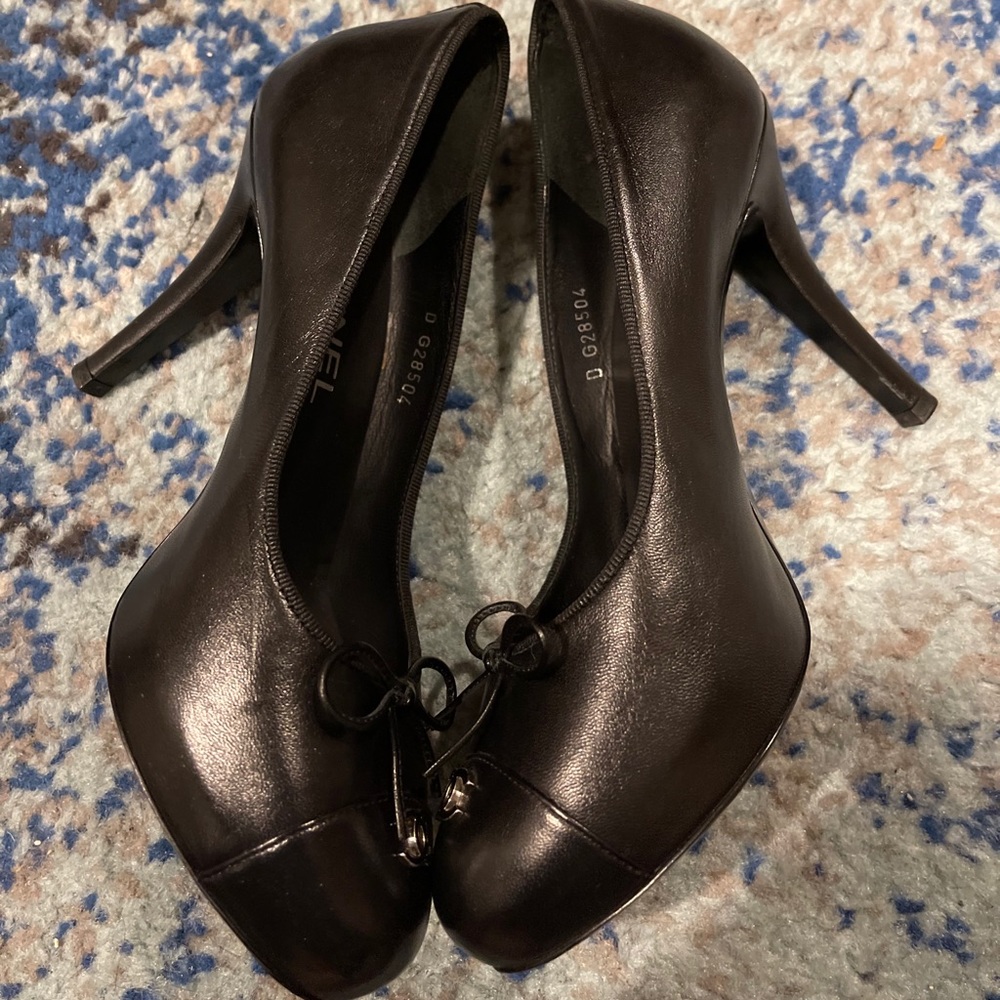 Chanel pumps black leather CC silver 36 6 sz heels - Picture 3 of 10